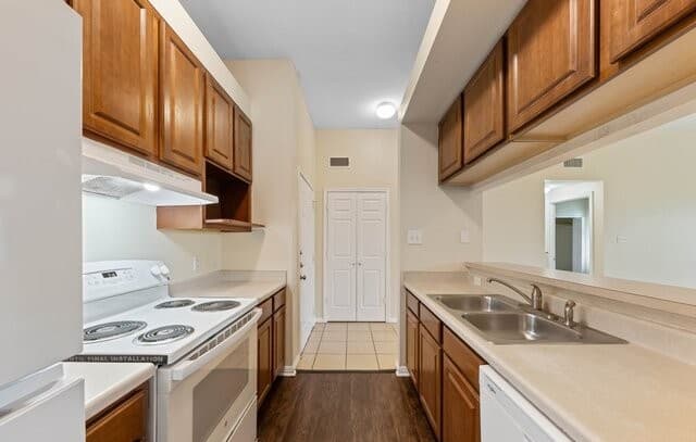 518  Dukeway Unit 3, Universal City, TX 78148 — photo 7