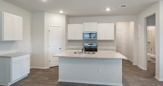 5335  Totem Bluff, San Antonio, TX 78238 — photo 5