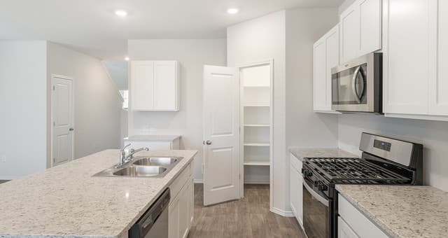 5335  Totem Bluff, San Antonio, TX 78238 — photo 7