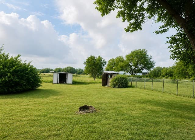 505 W Fm 140, Christine, TX 78012 — photo 5