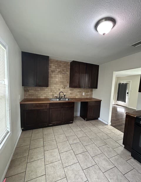 7134  Glendora Ave, San Antonio, TX 78218 — photo 2