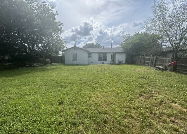 7134  Glendora Ave, San Antonio, TX 78218 — photo 9