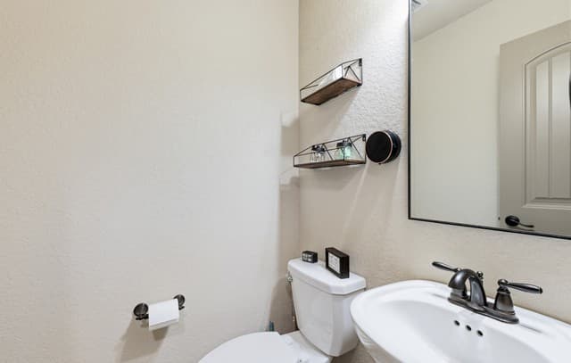 317  Honeysuckle Ln, La Vernia, TX 78121 — photo 23