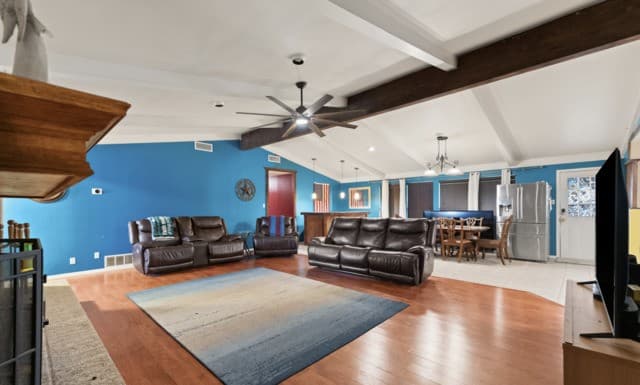198  Encino Drive, Pearsall, TX 78061 — photo 4