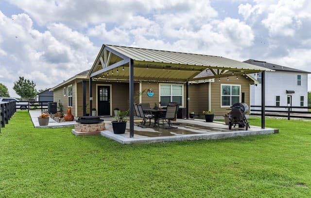 615  Cadena Loop, Kenedy, TX 78119 — photo 2