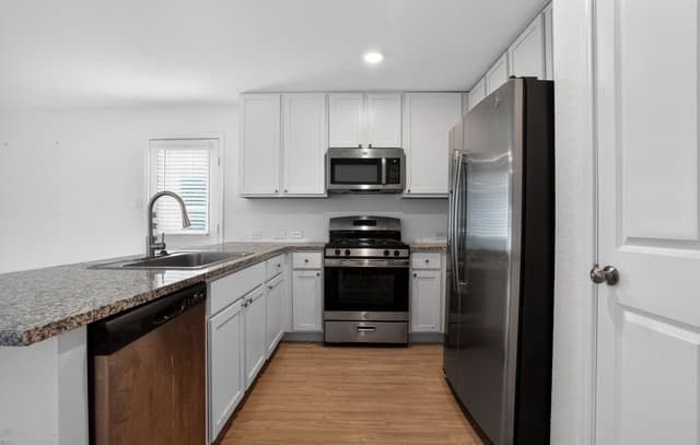 10230  Devon Wheel, San Antonio, TX 78254 — photo 12