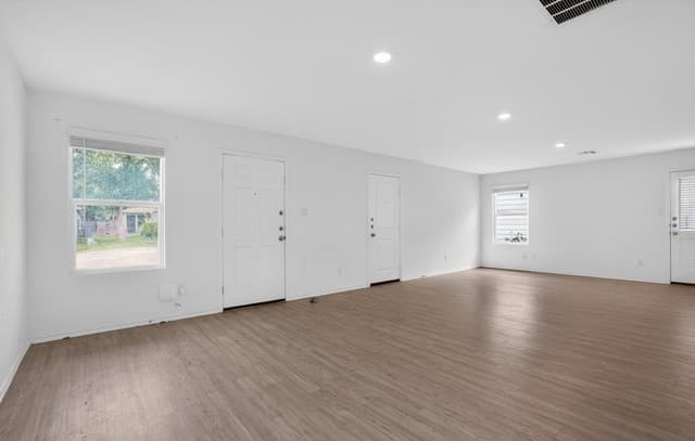 10230  Devon Wheel, San Antonio, TX 78254 — photo 20