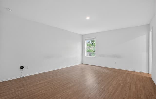 10230  Devon Wheel, San Antonio, TX 78254 — photo 4