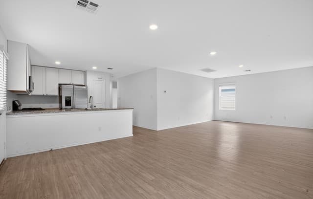 10230  Devon Wheel, San Antonio, TX 78254 — photo 7