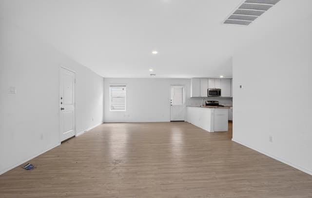 10230  Devon Wheel, San Antonio, TX 78254 — photo 9