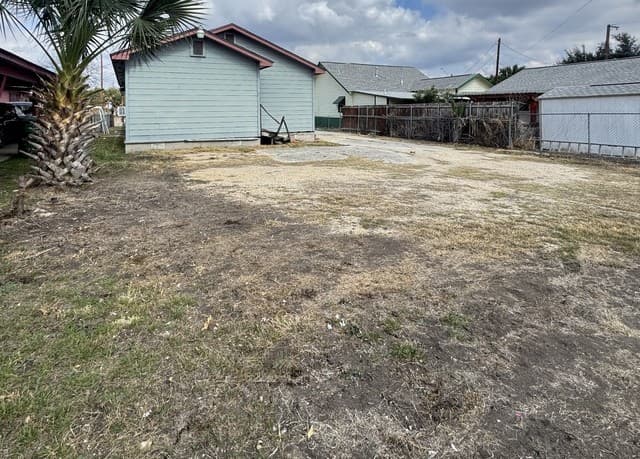 2906 W Poplar St, San Antonio, TX 78207 — photo 15