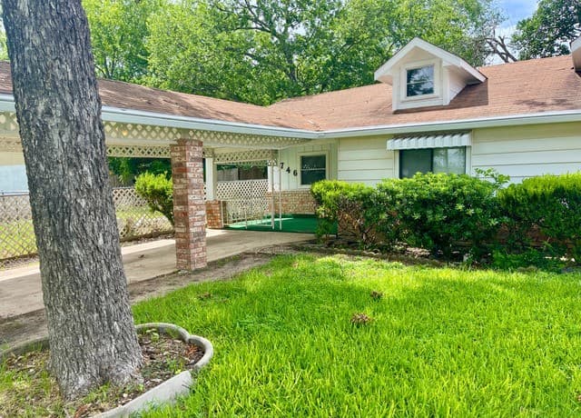 746 Gulf St.