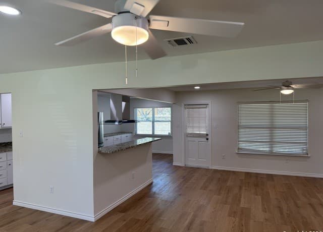 1703  Searcy Dr, San Antonio, TX 78232 — photo 4