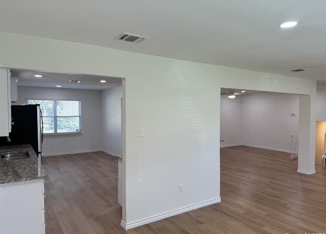 1703  Searcy Dr, San Antonio, TX 78232 — photo 5