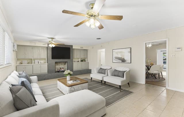 342 Maplewood Ln