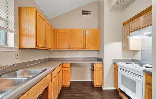 9514  Veronica, San Antonio, TX 78224 — photo 8