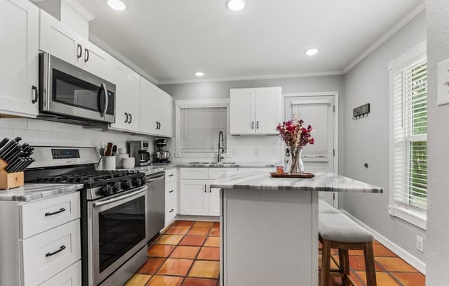 318 Brees Blvd, San Antonio, TX 78209 — photo 14