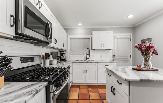 318 Brees Blvd, San Antonio, TX 78209 — photo 17