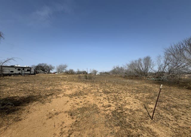 13080  Laguna Rd, San Antonio, TX 78223 — photo 10