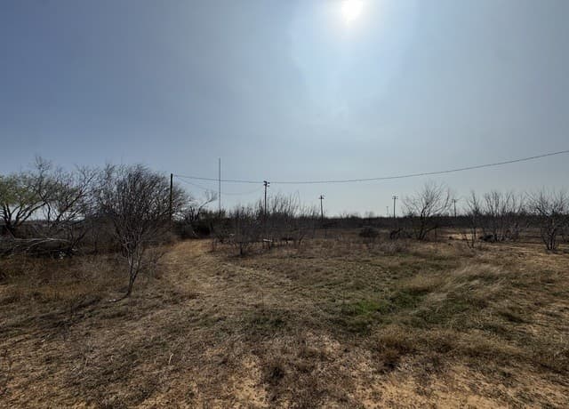 13080  Laguna Rd, San Antonio, TX 78223 — photo 8