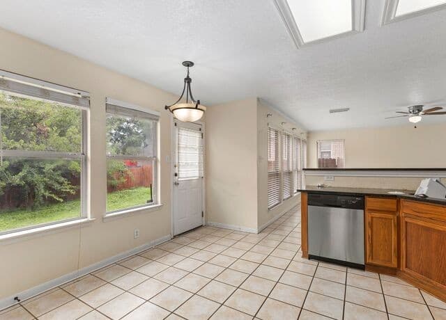 7307  Belmont Pl, San Antonio, TX 78240 — photo 13