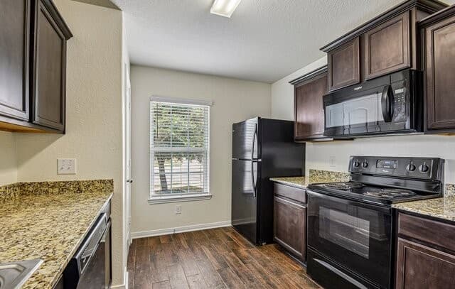 6640  Rosenthal Pass, San Antonio, TX 78252 — photo 10