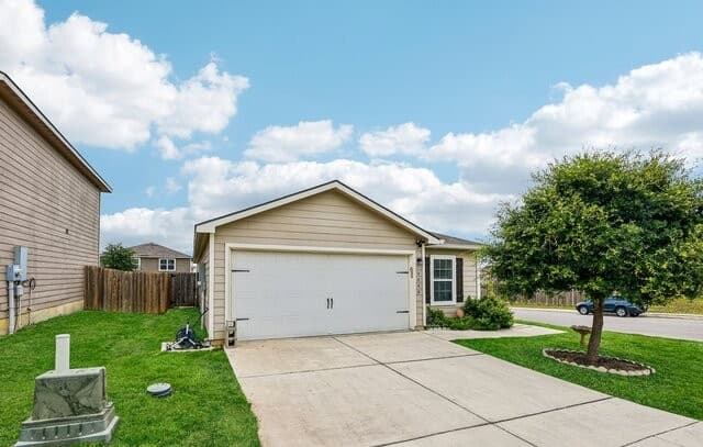 6640  Rosenthal Pass, San Antonio, TX 78252 — photo 3