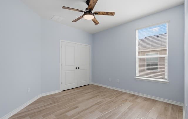 6002  Foster Bend, San Antonio, TX 78244 — photo 13
