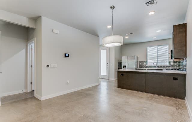 330  Clay Unit 24, San Antonio, TX 78204 — photo 13
