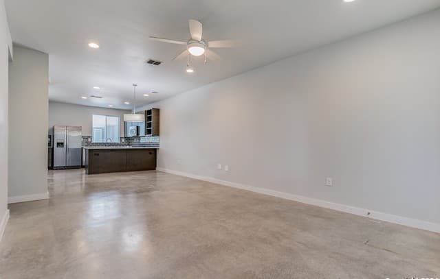 330  Clay Unit 24, San Antonio, TX 78204 — photo 14