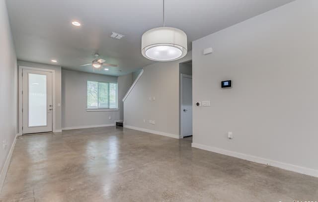 330  Clay Unit 24, San Antonio, TX 78204 — photo 15