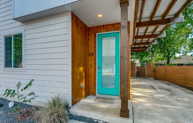 330  Clay Unit 24, San Antonio, TX 78204 — photo 4