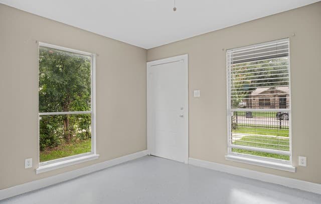 5728  Harefield Dr, San Antonio, TX 78228 — photo 2