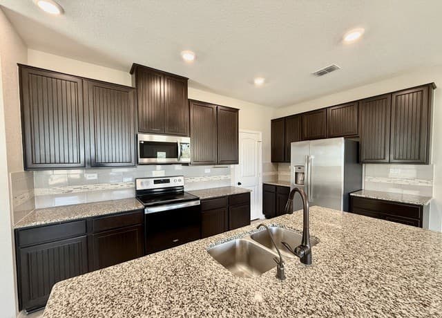 1905  Brook Bnd, New Braunfels, TX 78130 — photo 11