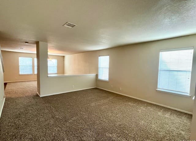 1522  Range Finder, San Antonio, TX 78245 — photo 5