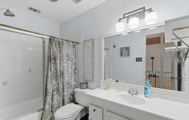 1275  Lacey Dr, Bandera, TX 78003 — photo 15
