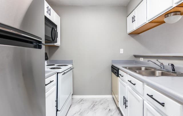 10527  Perrin Beitel Rd Unit B209, San Antonio, TX 78217 — photo 2