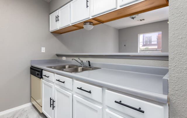 10527  Perrin Beitel Rd Unit B209, San Antonio, TX 78217 — photo 7