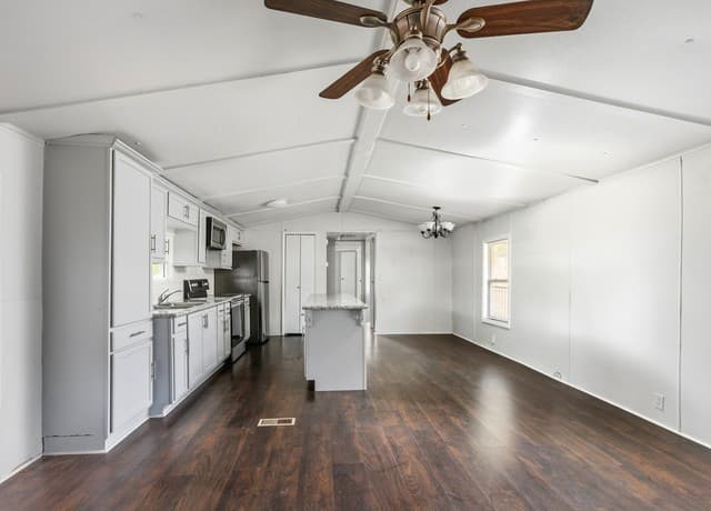 10323  Hillbrook Rd, Schertz, TX 78108 — photo 10