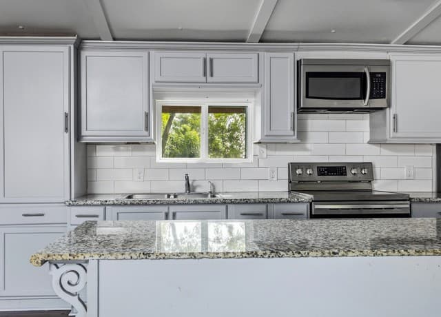 10323  Hillbrook Rd, Schertz, TX 78108 — photo 8