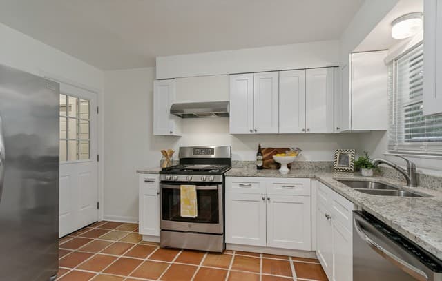 251 Pilgrim Dr, San Antonio, TX 78213 — photo 13