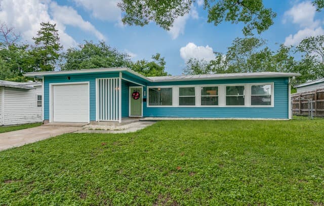 251 Pilgrim Dr, San Antonio, TX 78213 — photo 2