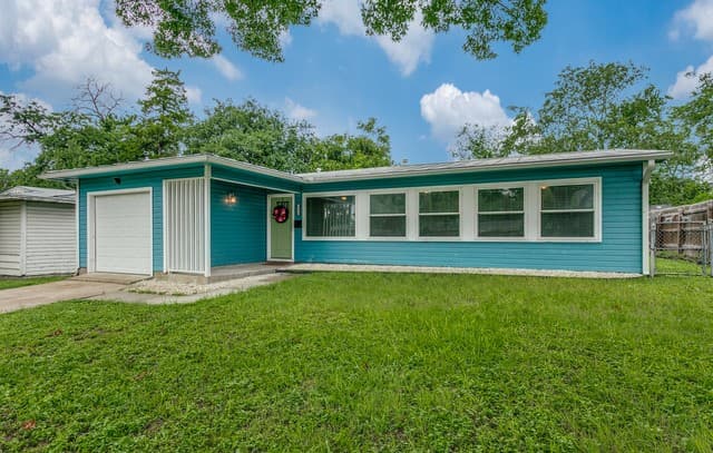 251 Pilgrim Dr, San Antonio, TX 78213 — photo 3