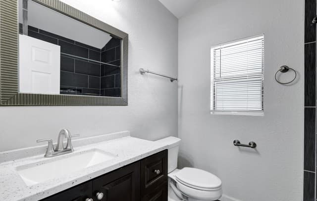 5702  Charlie Chan Dr, San Antonio, TX 78240 — photo 17
