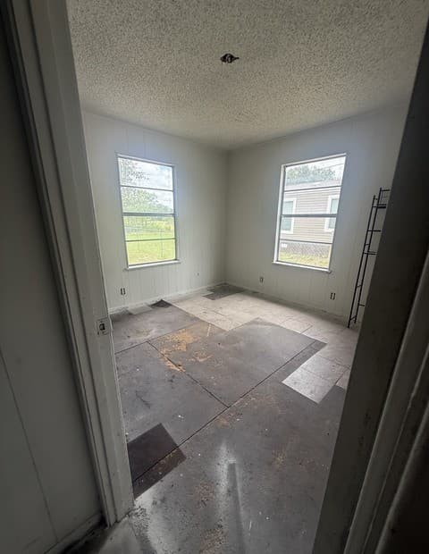 1025  Bowen St, Pleasanton, TX 78064 — photo 7