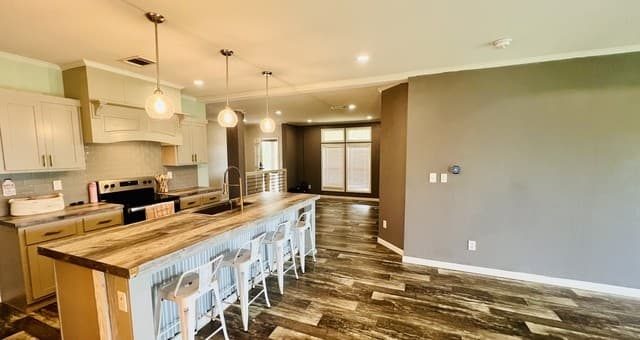 153  May Rd, Pleasanton, TX 78064 — photo 2