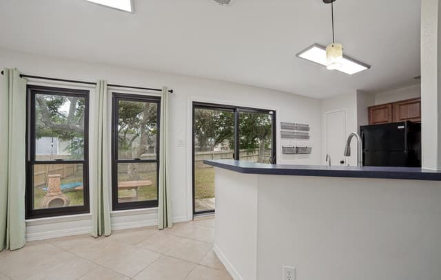 8922  Silent Cross, San Antonio, TX 78250 — photo 10