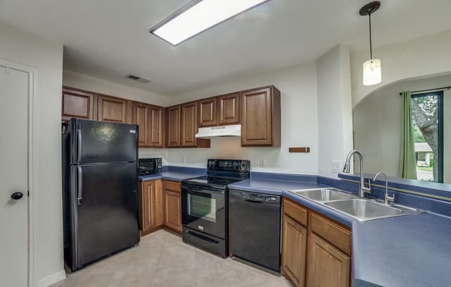 8922  Silent Cross, San Antonio, TX 78250 — photo 16