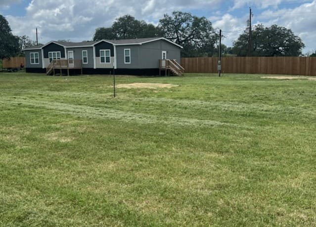112  County Road 158, Floresville, TX 78114 — photo 2