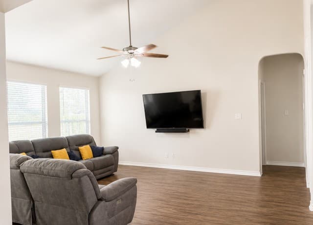 5906  Brahms Way, San Antonio, TX 78252 — photo 4